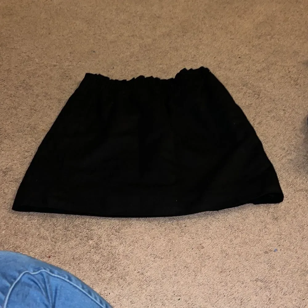 J crew size 6 wool skirt‎